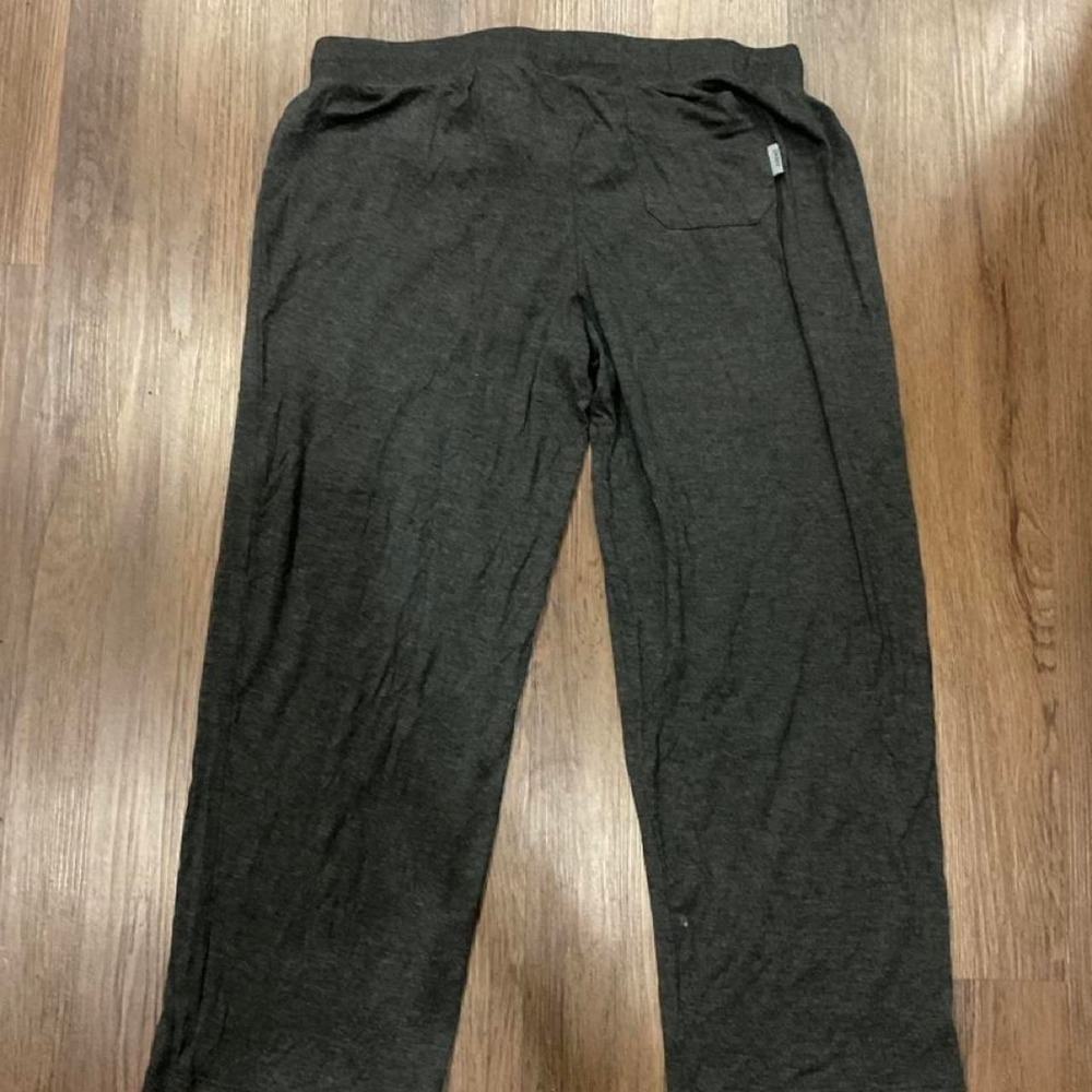 DKNY black rayon & spandex capri pants - Picture 6 of 6
